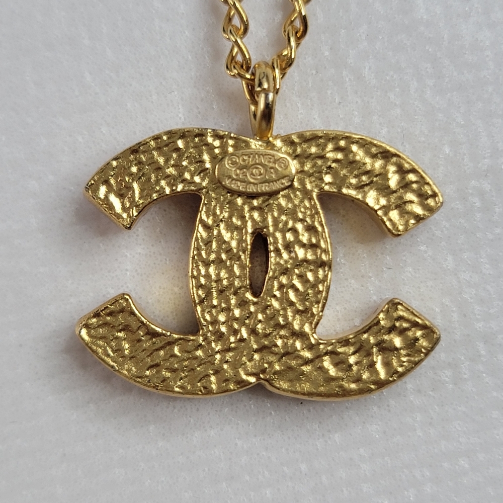 CHANEL CC Logo Gold Tone with Pink Rhinestone Necklace - Picture 7 of 11